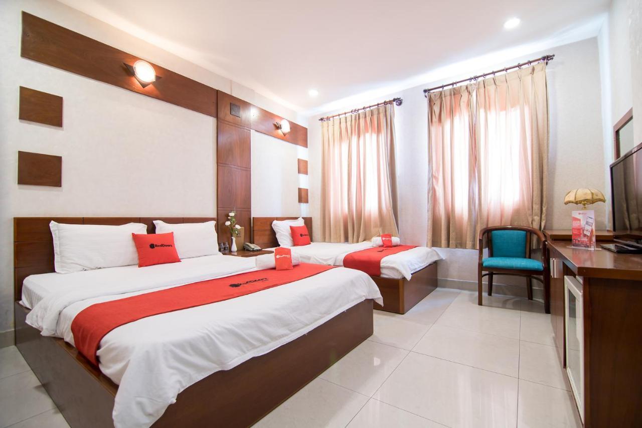 RedDoorz Phuong Thuy Hotel Thu Duc near QL13 Ho Chi Minh Zewnętrze zdjęcie