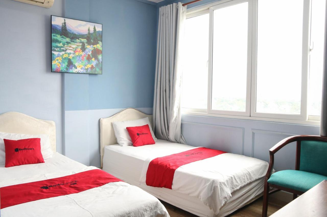 RedDoorz Phuong Thuy Hotel Thu Duc near QL13 Ho Chi Minh Zewnętrze zdjęcie