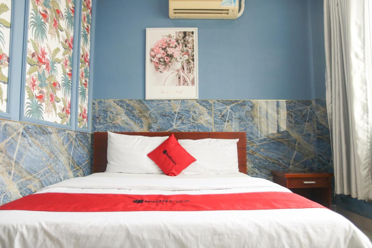 RedDoorz Phuong Thuy Hotel Thu Duc near QL13 Ho Chi Minh Zewnętrze zdjęcie