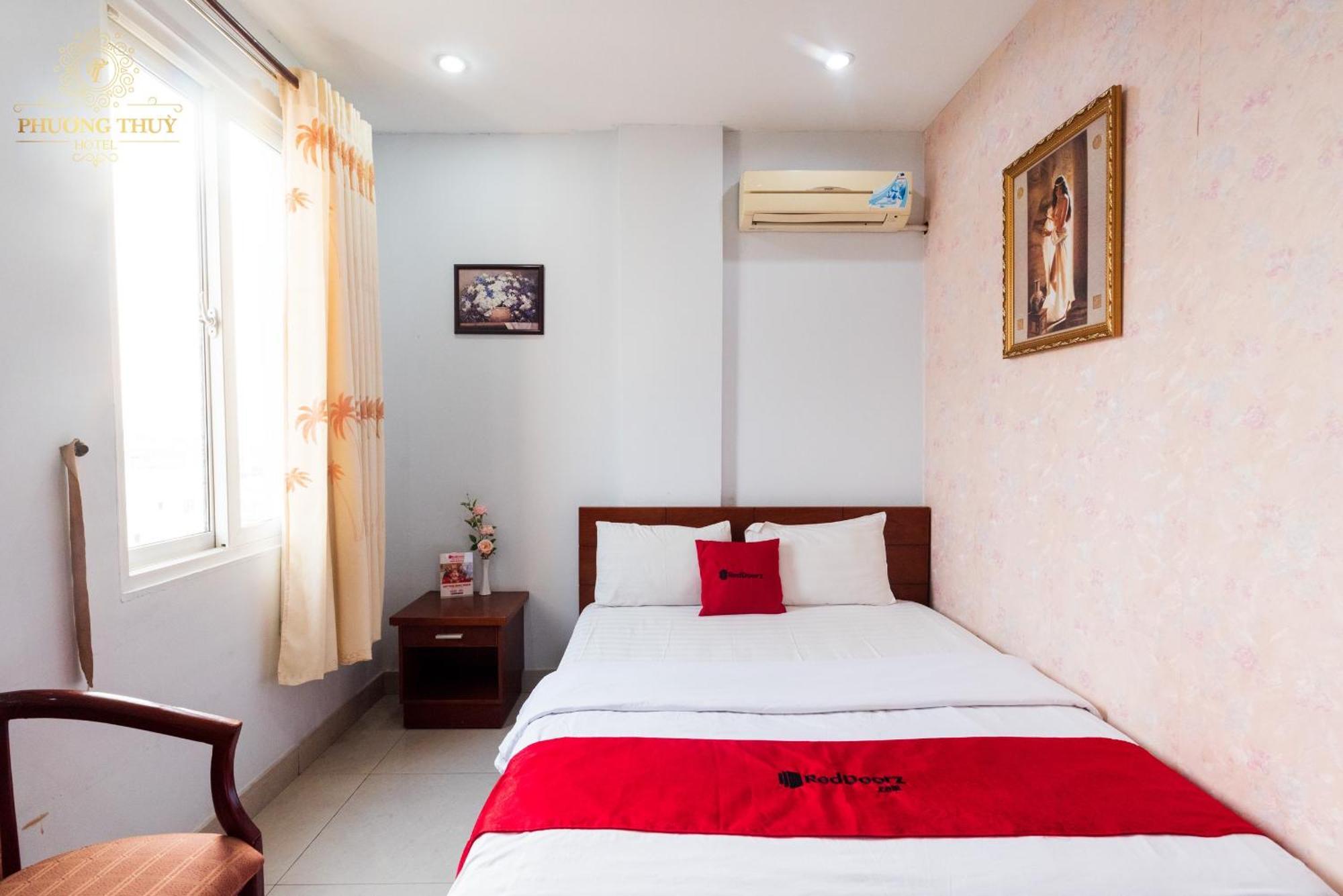 RedDoorz Phuong Thuy Hotel Thu Duc near QL13 Ho Chi Minh Pokój zdjęcie